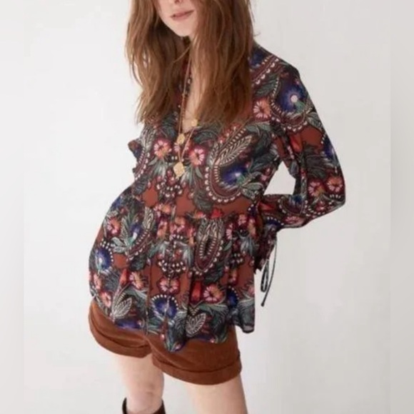 Molly Bracken NWT Colorful Floral Paisley Print Peplum Blouse Size M - Picture 5 of 6